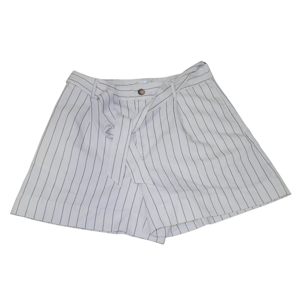 89th & Madison High-Waisted Wide Leg Belted Shorts, Nautical Stripes Sz 12